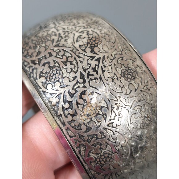 American Eagle Y2K Bracelet Silver Tone Repousse Style Wide Chunky Tribal Boho - Picture 6 of 10